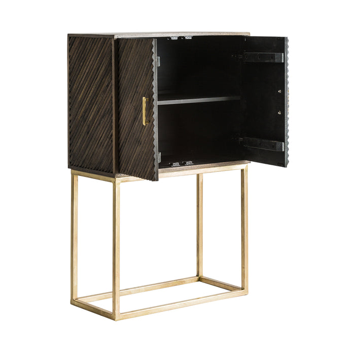 The Kraj Bar Cabinet is a luxurious eye-catcher that combines iron and mango wood to create a stunning piece of wooden furniture. Its brown and gold color scheme exudes opulence, while its art deco style adds a touch of glamour to any living space