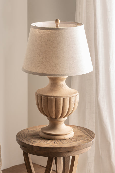 Touch of elegance and sophistication for your home, TABLE LAMP CLEMATIS. Crafted in a Provençal style, this lamp combines resin and linen for a unique, luxurious look. The natural brown color adds warmth to any room, making it the perfect addition to your decor. 