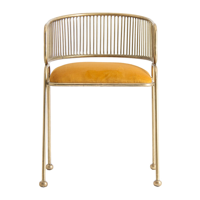 Experience luxurious comfort and elegant style with the Zug Chair in stunning Oro color. This Art Deco-inspired chair features a sturdy iron frame that provides stability and durability