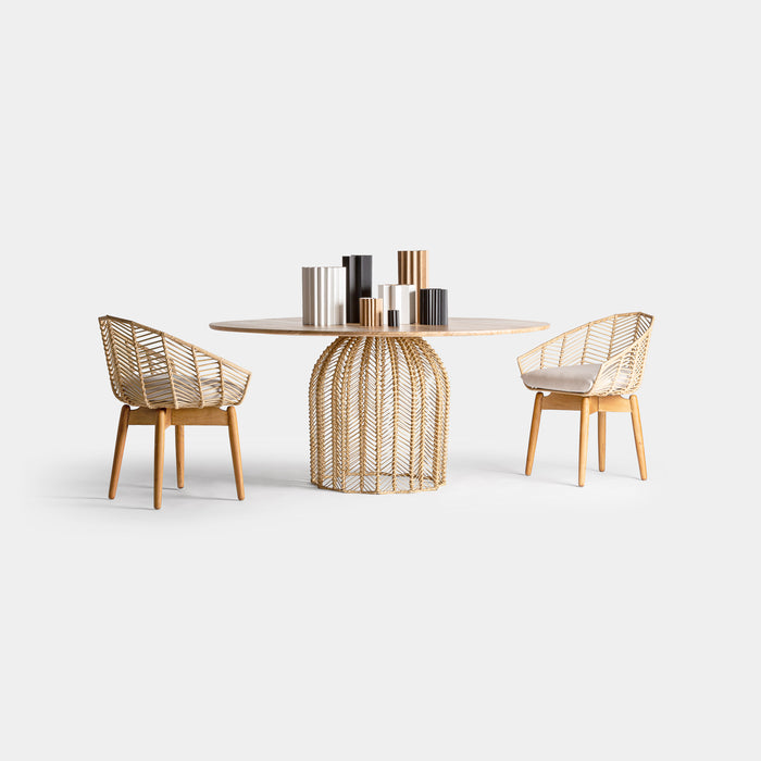 Crafted with a Nordic-inspired aesthetic and adorned with a natural color palette, the Plissé Rattan Collectionis a stunning piece of furniture