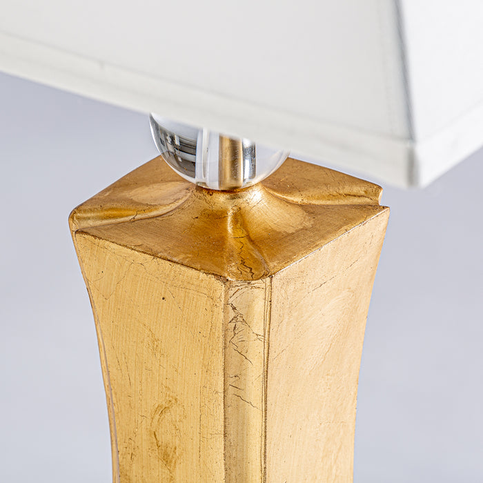 Introducing the stunning Table Lamp Gail, boasting an elegant white & gold color scheme and inspired by the timeless Art Deco style. Meticulously crafted, this lamp showcases a combination of premium materials, including iron, resin, and linen. 