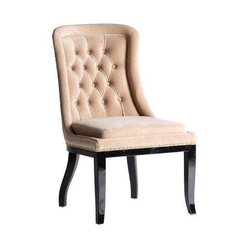 The Rohaire chair, in a refined cream shade, evokes the stately elegance of colonial design. Upholstered in sumptuous velvet and supported by robust pine wood, it seamlessly combines comfort with timeless beauty