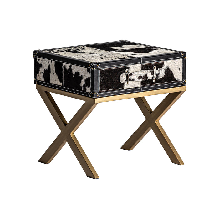 Elevate your bedroom with the Thorp Bedside Table, inspired by the sleek and sophisticated Nordic style. The contrasting colors of black, white, and gold create a visually striking piece that exudes modern elegance