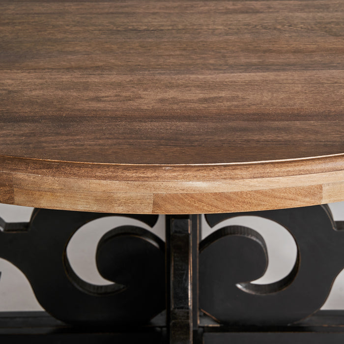 Stylish, crafted from strong mango wood, this dining table is finished in a sleek black for an eye-catching look