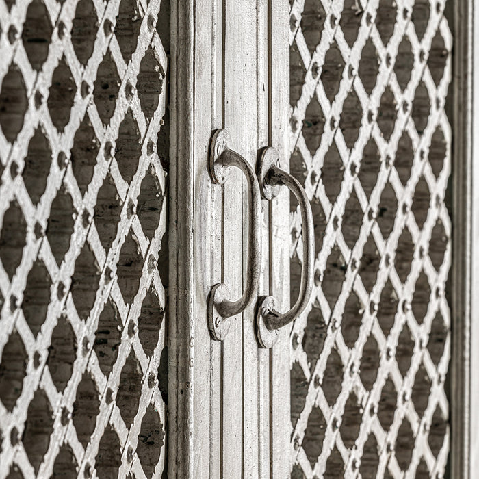 Introducing DOOR DELIA, a handcrafted masterpiece crafted from luxurious teak wood. Its timeless Provenzal style and off white distressed color add a touch of elegance to any space. Upgrade your home with this exclusive and sophisticated door today.