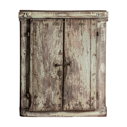The wall art Poppy in a natural distressed color is a captivating piece that showcases the richness of ethnic style. Crafted from mango wood, it carries an inherent warmth and organic appeal. The distressed finish adds a touch of character, giving the artwork a unique and timeless charm that complements a variety of interior design themes