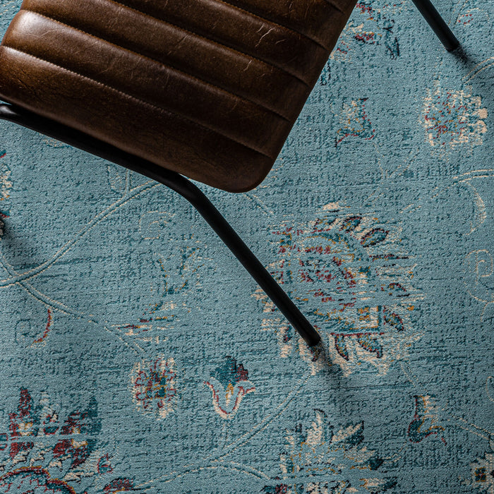 Carpet Suyay, a captivating turquoise addition, crafted meticulously with high-quality viscose for a luxurious soft feel. Chic and timeless. 